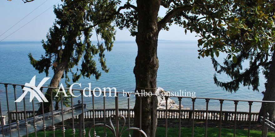 Вилла с восхитительным видом на озеро Гарда - ACdom by Albo Consulting